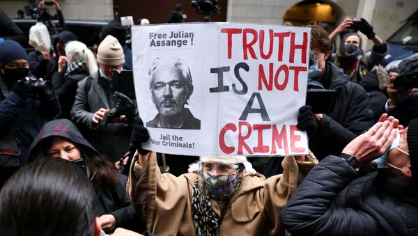 Los partidarios del fundador de WikiLeaks, Julian Assange - Sputnik Mundo