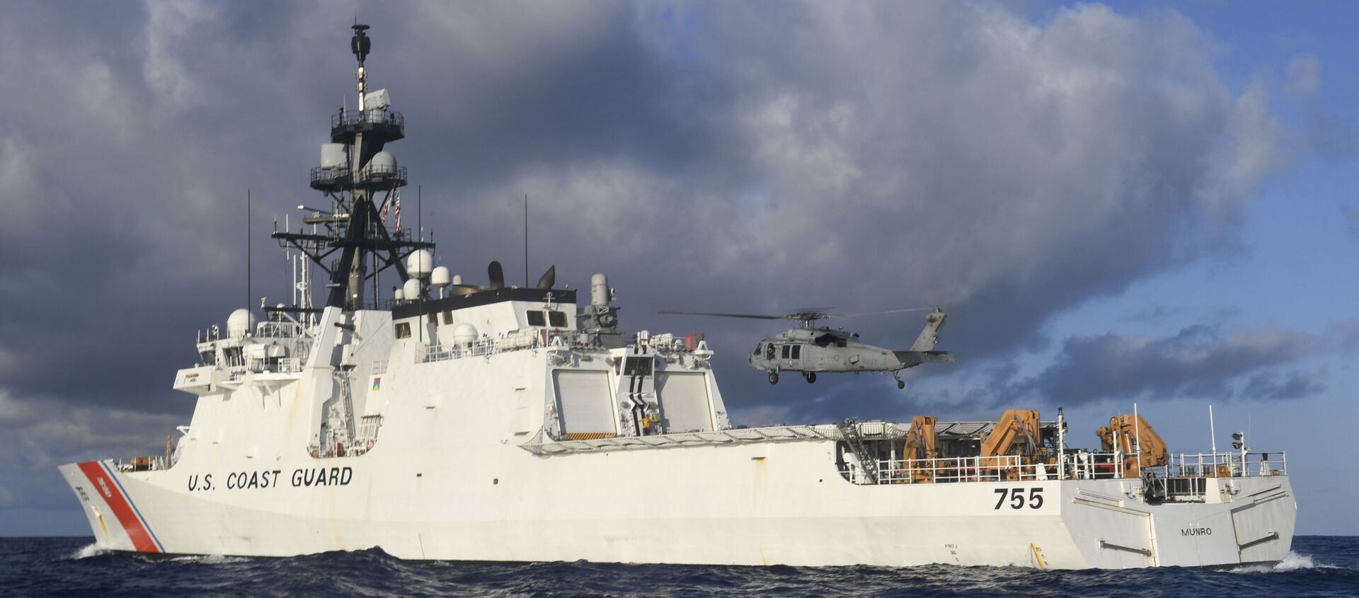 Un buque de la Guardia Costera de Estados Unidos - Sputnik Mundo, 1920, 05.01.2021