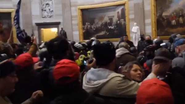 Caos en Washington: las imágenes del asalto al Capitolio dan la vuelta al mundo