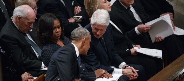 Los expresidentes de EEUU, Barack Obama y Bill Clinton - Sputnik Mundo