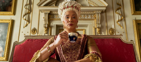 La reina Carlota, interpretada por Golda Rosheuvel - Sputnik Mundo