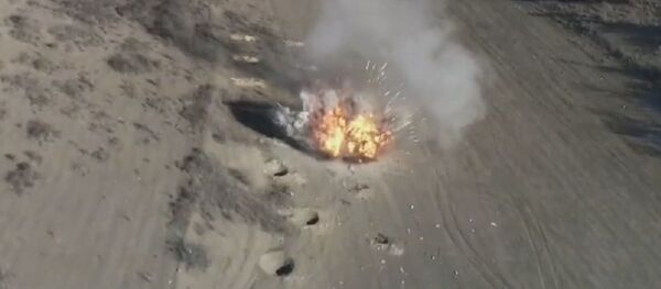 Militares rusos desactivan miles de objetos explosivos en Nagorno Karabaj - Sputnik Mundo