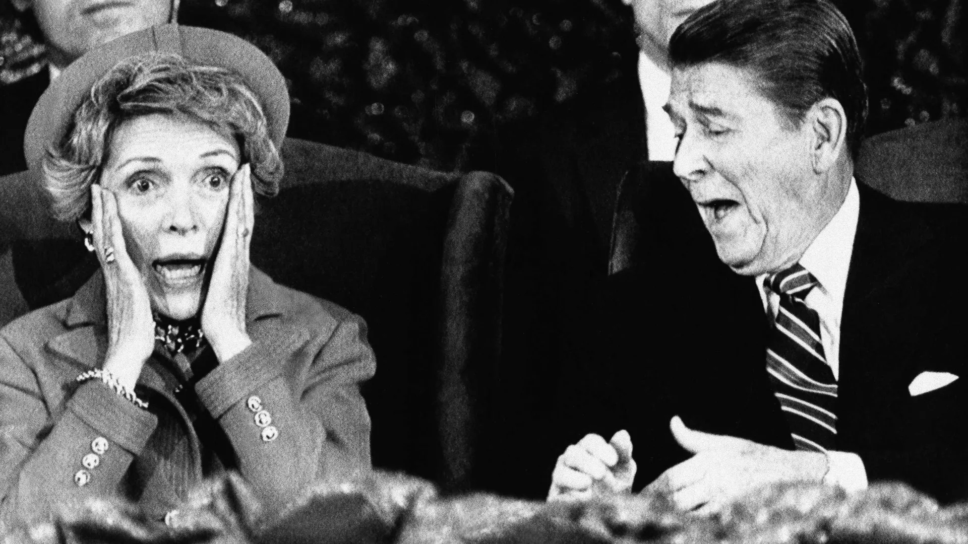 Президент США Рональд Рейган с женой Нэнси в Capital Center в Ландовере, 1985 год Президент США Рональд Рейган с женой Нэнси в Capital Center в Ландовере, 1985 год - Sputnik Mundo, 1920, 30.03.2021
