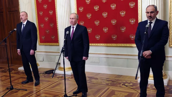 El presidente de Azerbaiyán, Ilham Alíyev, el presidente de Rusia, Vladímir Putin, y el primer ministro de Armenia, Nikol Pashinián El presidente de Azerbaiyán, Ilham Alíyev, el presidente de Rusia, Vladímir Putin, y el primer ministro de Armenia, Nikol Pashinián - Sputnik Mundo