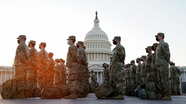 La Guardia Nacional cerca del Capitolio en Washington, EEUU - Sputnik Mundo