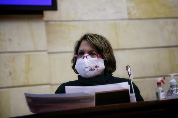 En 1996 Aida Avella sufrió un atentado: el vehículo en el que se desplazaba fue atacado con un lanzacohetes - Sputnik Mundo