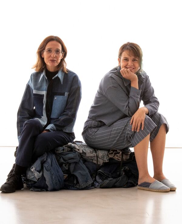 Montse Bayo y Nuria Nubiola, creadoras de Infinit Denim  - Sputnik Mundo