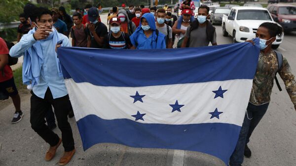 Caravana de migrantes hondureños  - Sputnik Mundo