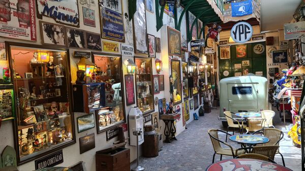 Un furgón único en su especie sobrevive entre los innumerables objetos expuestos - Sputnik Mundo