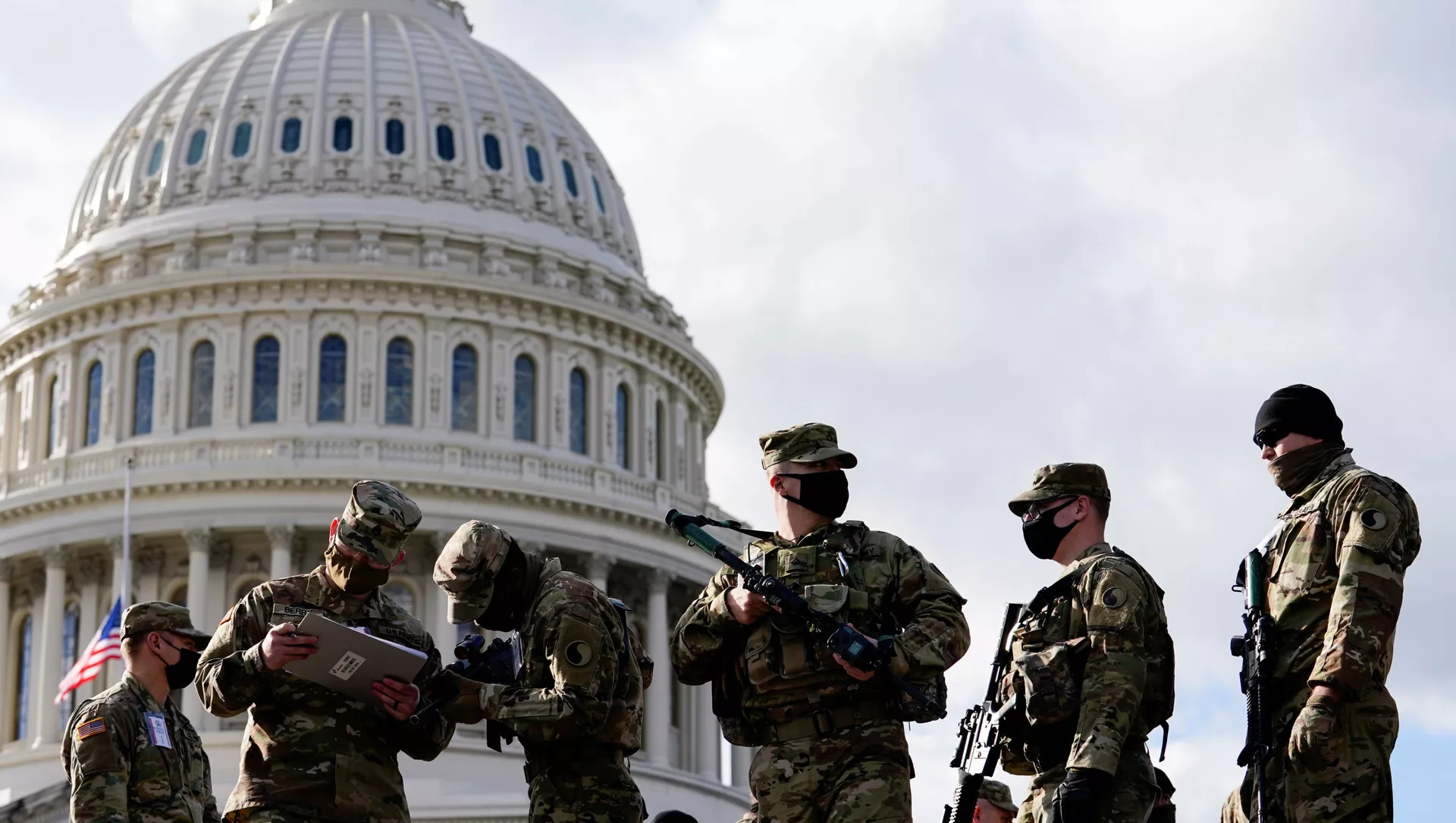 Militares cerca del Capitolio de EEUU