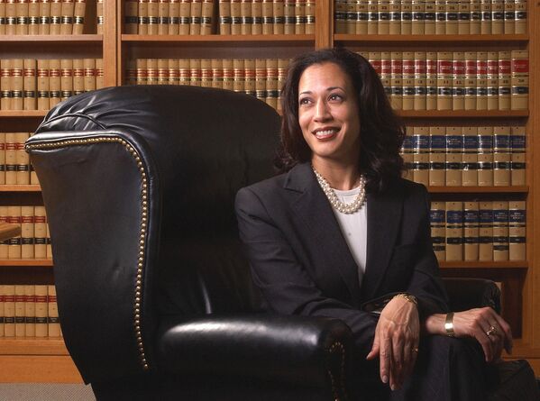 Kamala Harris como fiscal del distrito de San Francisco, 2004. Kamala Harris como fiscal del distrito de San Francisco, 2004. - Sputnik Mundo