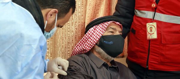 Vacunación de refugiados sirios (imagen referencial) - Sputnik Mundo