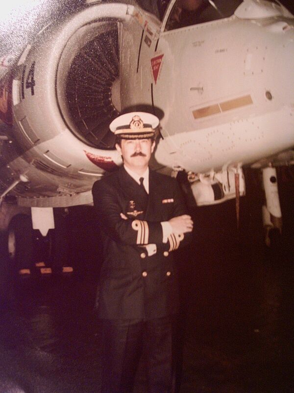 Jaime Rocha en la Celebración 8º Escuadrilla de Harrier - Sputnik Mundo