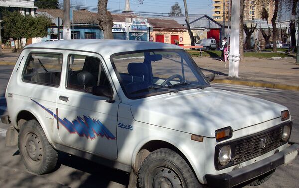 Modelo de Lada Niva 2121 que se fabricaba hasta 1994. - Sputnik Mundo