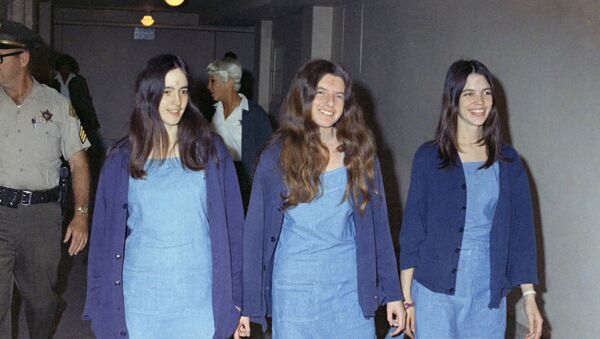 Susan Atkins, Patricia Krenwinkel y Leslie Van Houten, las integrantes de 'La Familia' de Charles Manson - Sputnik Mundo