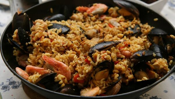 Paella, plato típico español (imagen referencial) - Sputnik Mundo