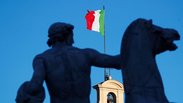 Bandera de Italia - Sputnik Mundo