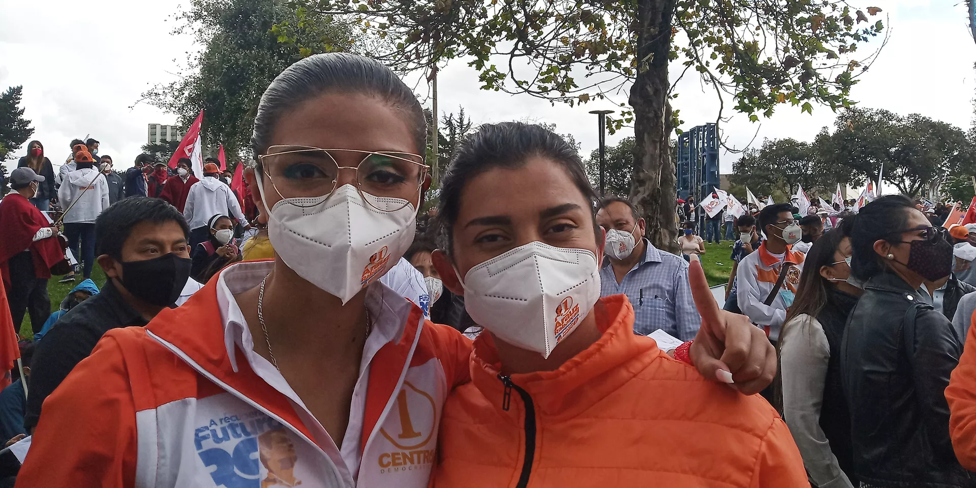 A la izquierda, Jahaira Urresta, candidata a la Asamblea Nacional A la izquierda, Jahaira Urresta, candidata a la Asamblea Nacional - Sputnik Mundo, 1920, 11.02.2021