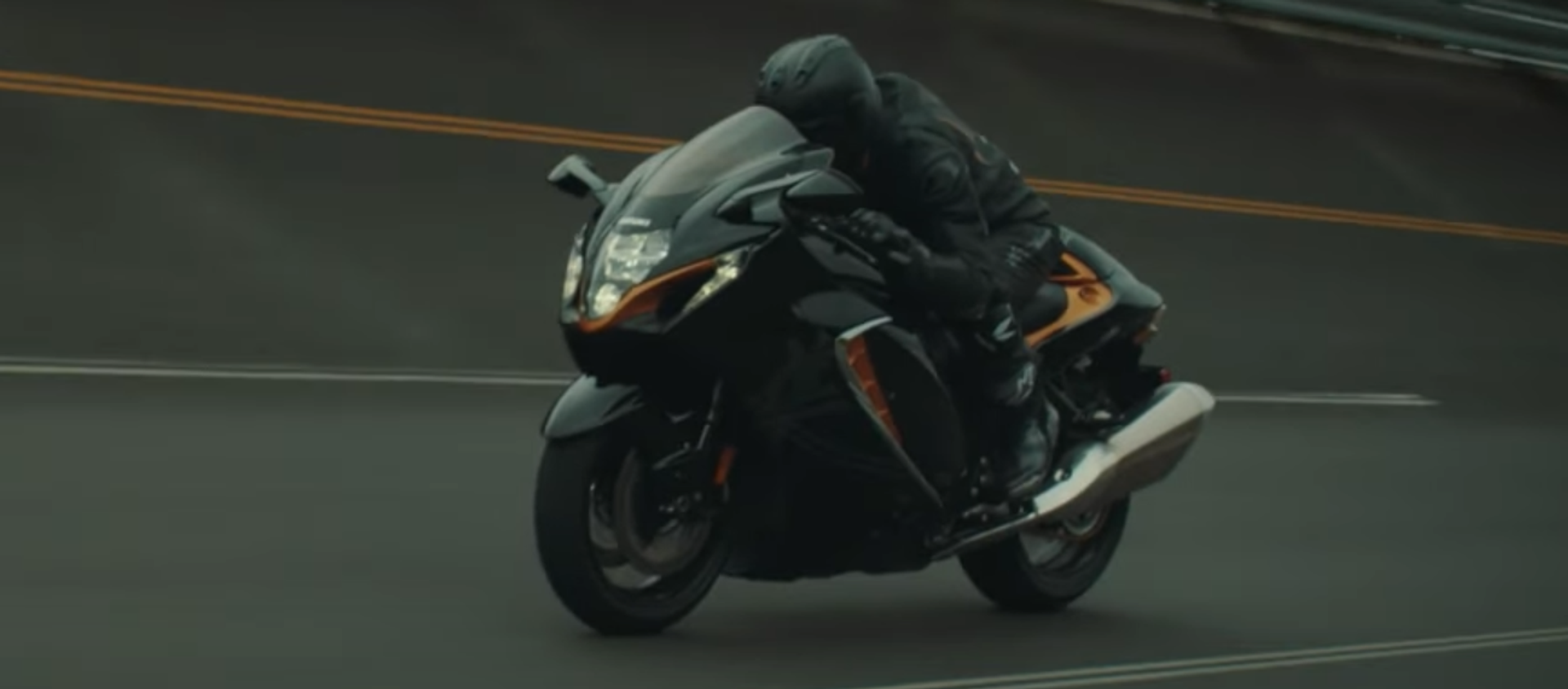 Una Suzuki Hayabusa 2021 - Sputnik Mundo, 1920, 06.02.2021