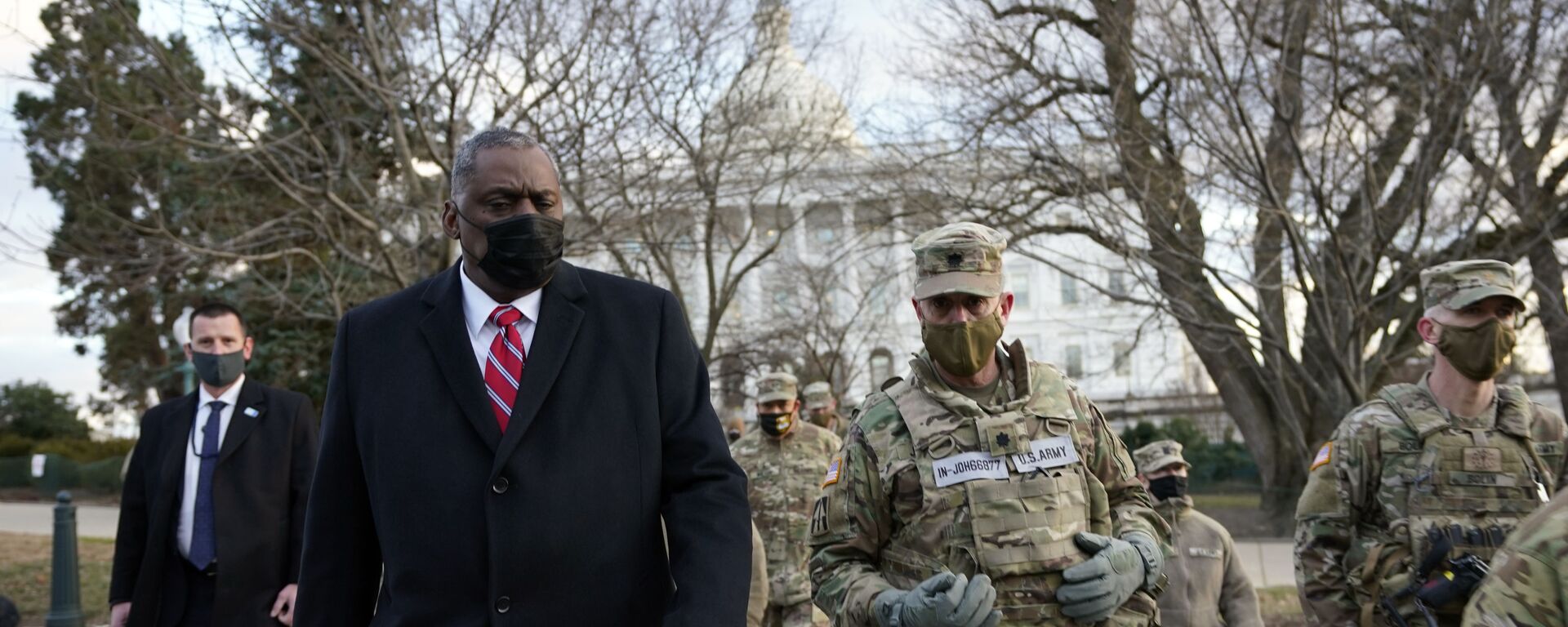 El secretario de Defensa de EEUU, Lloyd Austin, visita a las tropas de la Guardia Nacional desplegadas en el Capitolio, el 29 de enero de 2021, Washington, EEUU. - Sputnik Mundo, 1920, 07.02.2021
