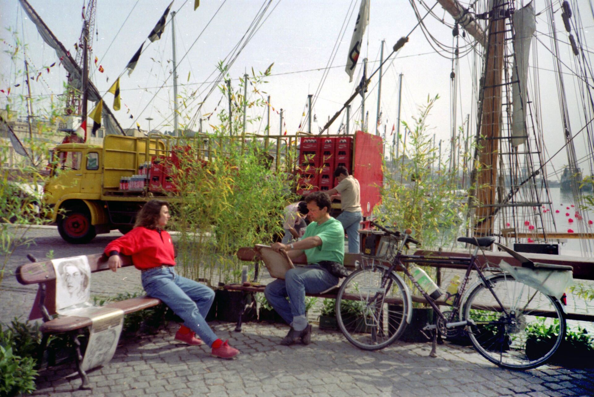 Vladislav Ketov dibuja un retrato en Lisboa, 1992 - Sputnik Mundo, 1920, 11.02.2021