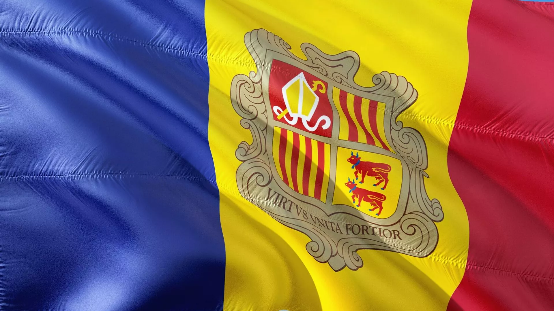 La bandera de Andorra La bandera de Andorra