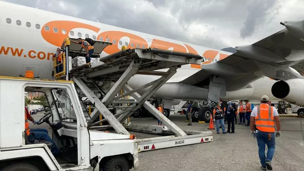 Primeras dosis de la vacuna rusa Sputnik V contra el COVID-19 arriban a Venezuela - Sputnik Mundo