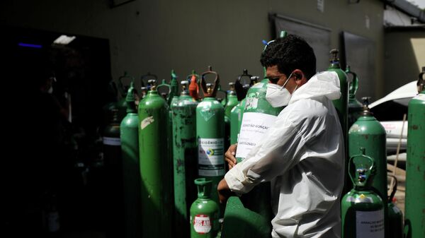 
Bombonas de oxígeno en Manaos, Brasil - Sputnik Mundo