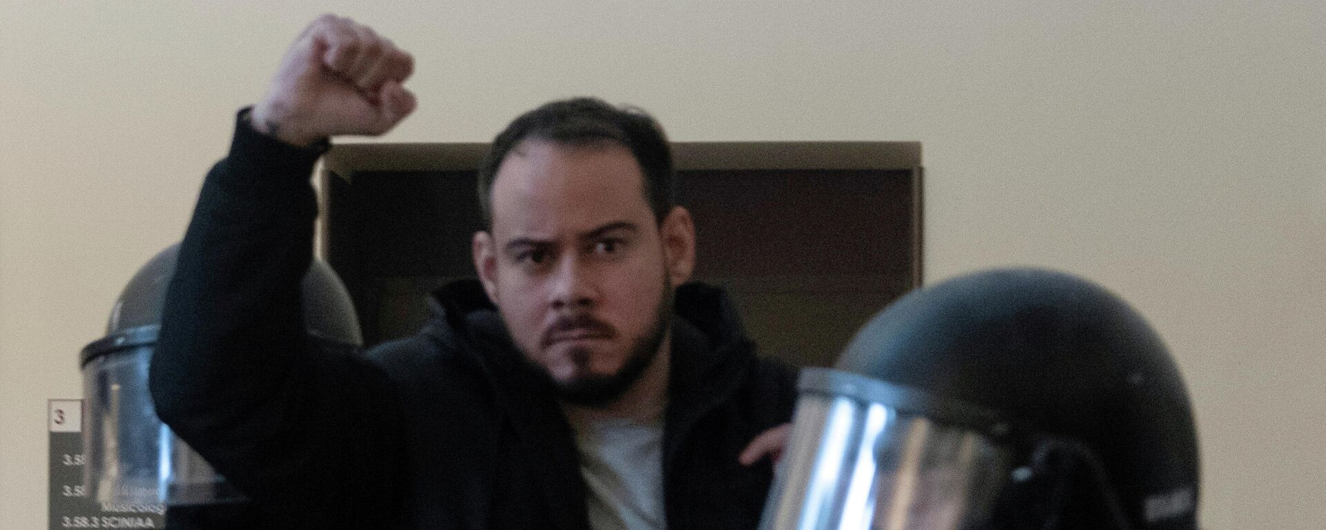 Rapero catalán, Pablo Hasél, tras ser detenido en la Universidad de Lleida Rapero catalán, Pablo Hasél, tras ser detenido en la Universidad de Lleida - Sputnik Mundo, 1920, 16.02.2021