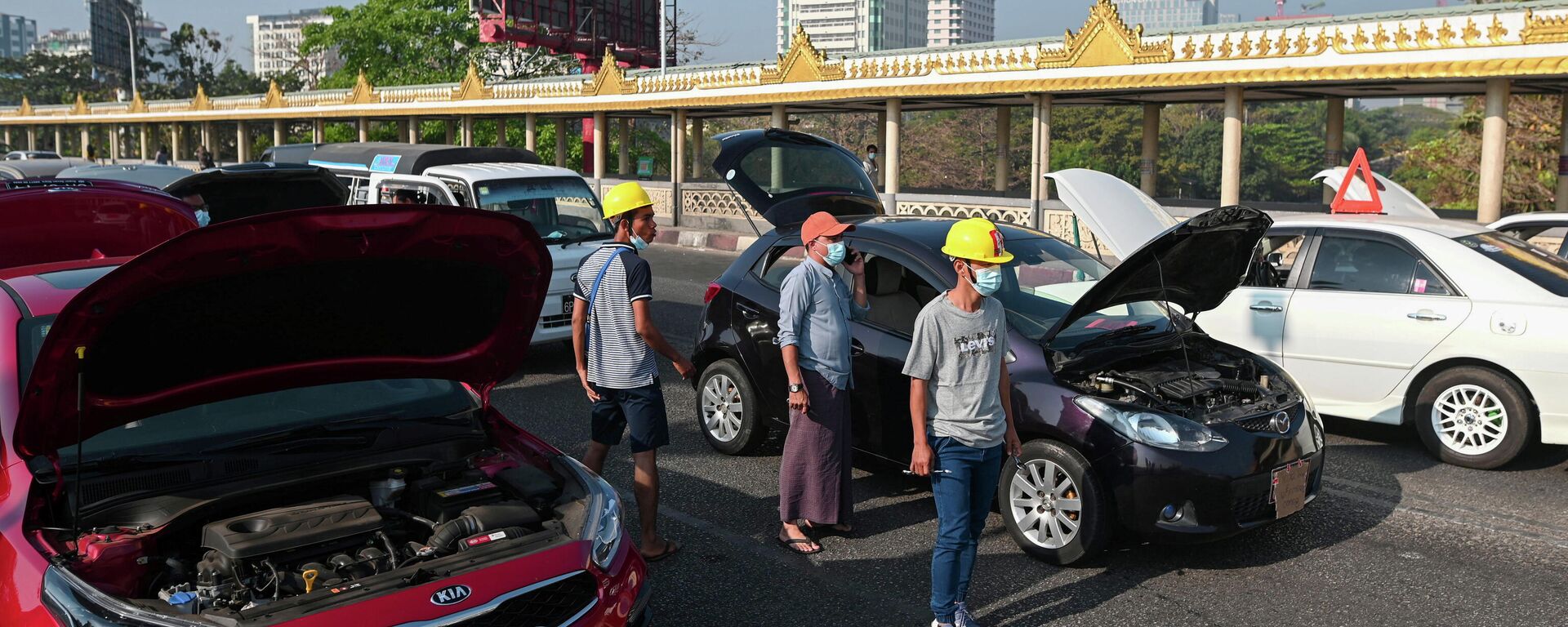 Manifestación en Rangún contra el golpe militar Manifestación en Rangún contra el golpe militar - Sputnik Mundo, 1920, 17.02.2021