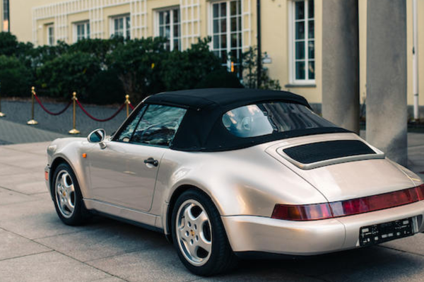 El Porsche 911 Type 964 Carrera 2 Convertible - Sputnik Mundo