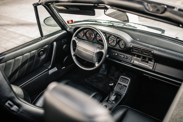 El interior del Porsche 911 Type 964 Carrera 2 Convertible - Sputnik Mundo