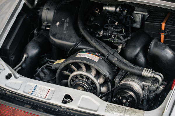 El motor del Porsche 911 Type 964 Carrera 2 Convertible - Sputnik Mundo