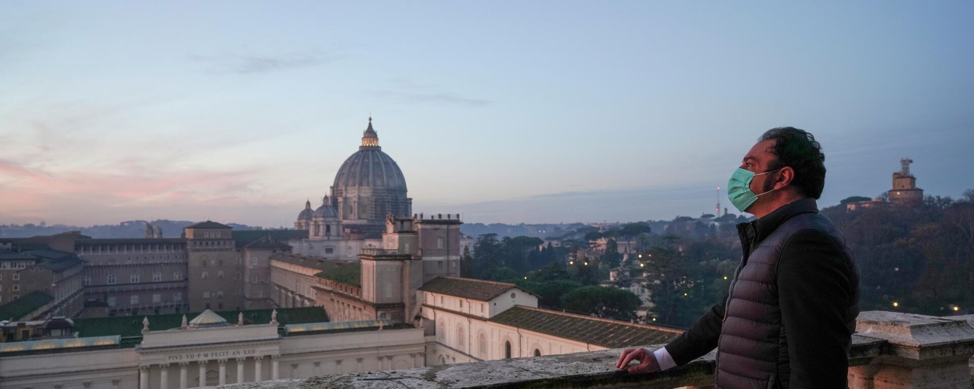 Un empleado del Vaticano - Sputnik Mundo, 1920, 18.02.2021