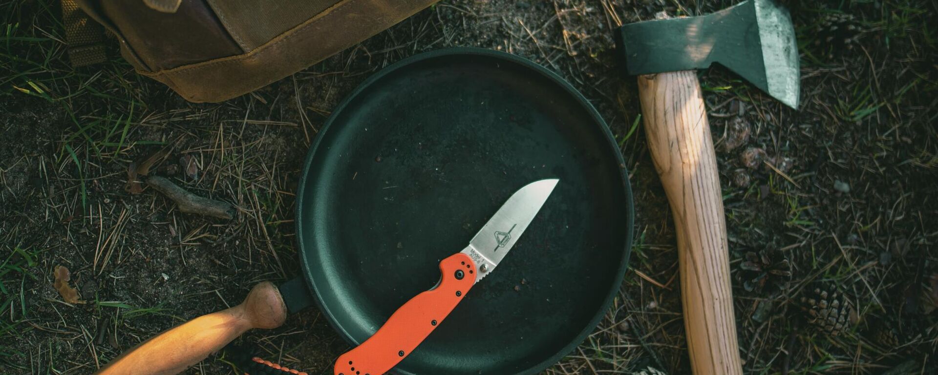 Un hacha y una navaja - Sputnik Mundo, 1920, 19.02.2021