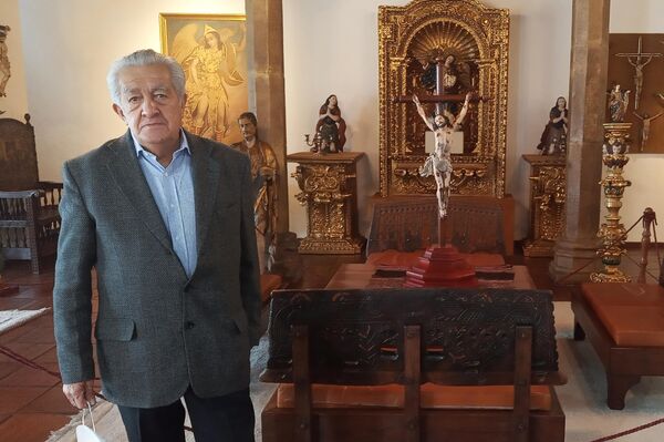 Pablo Guayasamín, en la sala principal de la casa Pablo Guayasamín, en la sala principal de la casa - Sputnik Mundo