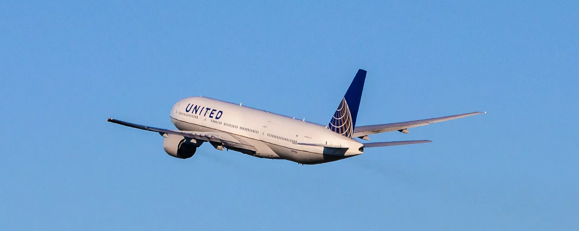 Un Boeing 777 de United Airlines Un Boeing 777 de United Airlines - Sputnik Mundo, 1920, 22.02.2021