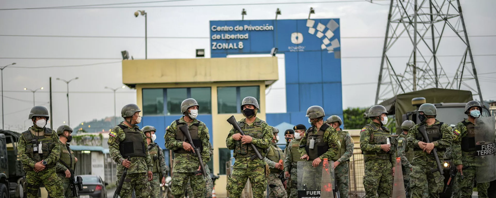 Unos soldados controlando una prisión de Ecuador tras los amotinamientos en cárceles Unos soldados controlando una prisión de Ecuador tras los amotinamientos en cárceles - Sputnik Mundo, 1920, 24.02.2021