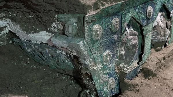 La carroza ceremonial encontrada en Pompeya - Sputnik Mundo