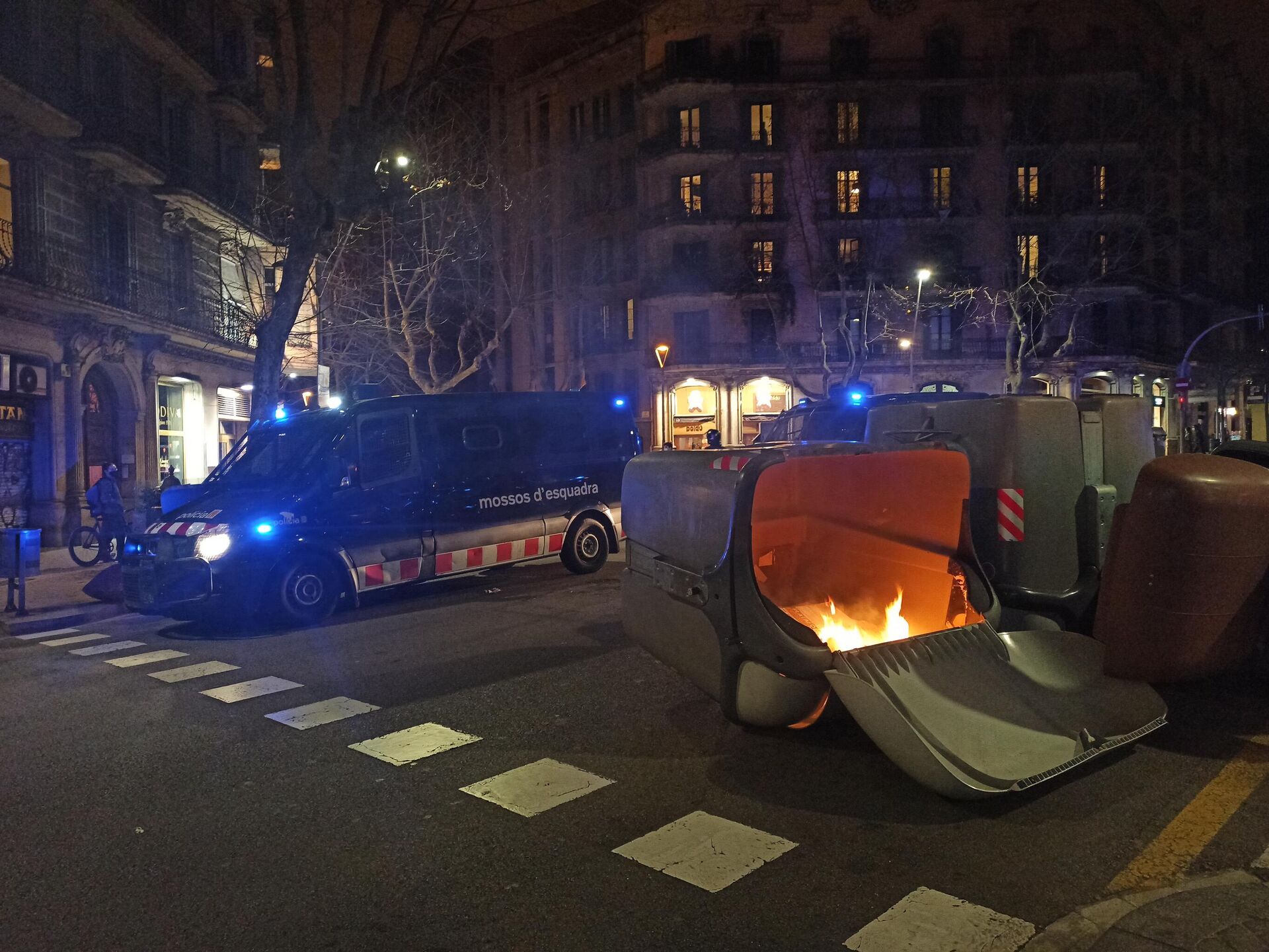 Protestas en Barcelona - Sputnik Mundo, 1920, 27.02.2021