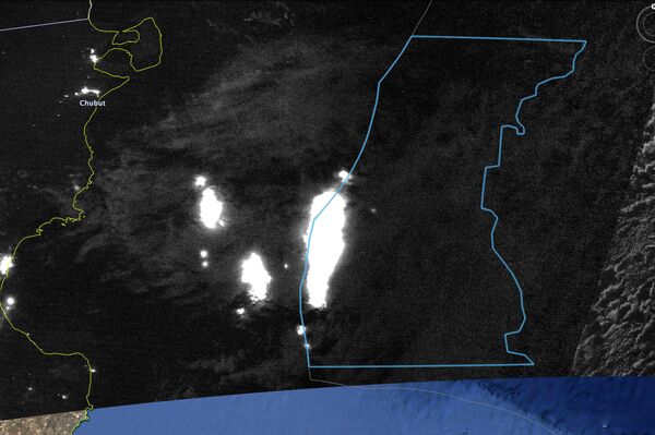 Imágenes satelitales de buques pesqueros en el límite de la Zona Económica Exclusiva argentina - Sputnik Mundo