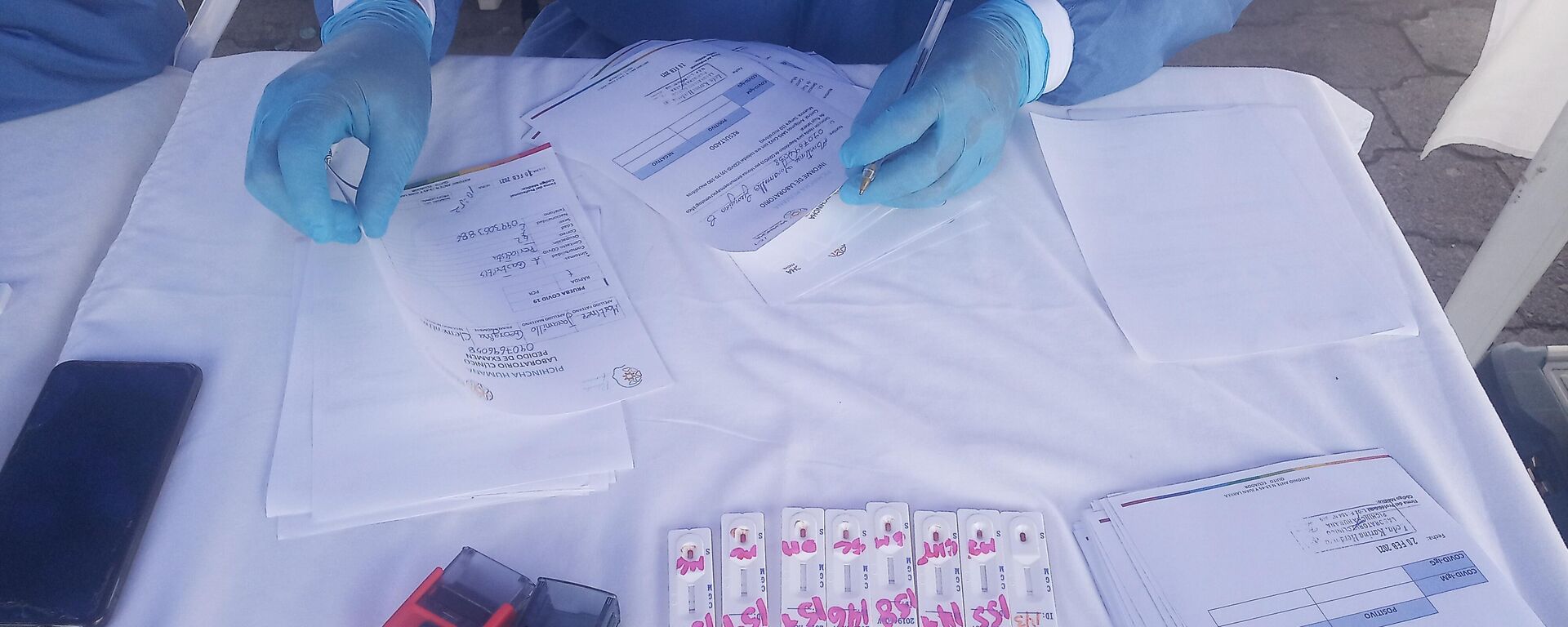 Pruebas rápidas de coronavirus en el operativo de salud Pruebas rápidas de coronavirus en el operativo de salud - Sputnik Mundo, 1920, 12.04.2022