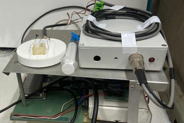 El robot con el chip integrado - Sputnik Mundo