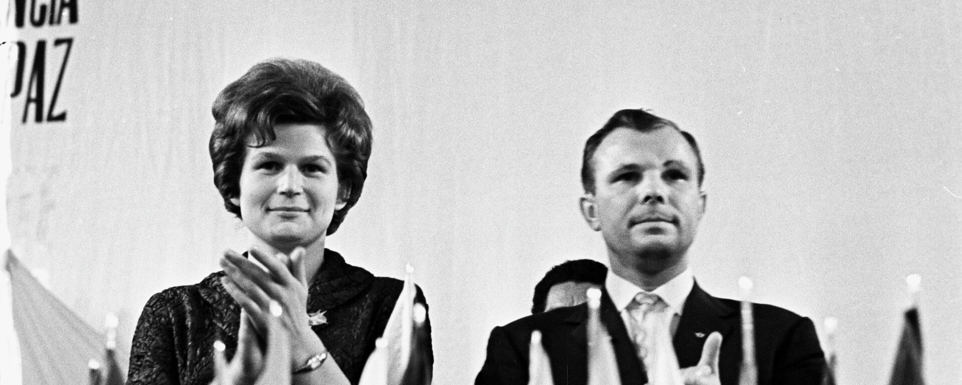 Valentina Tereshkova y Yuri Gagarin, cosmonautas soviéticos - Sputnik Mundo, 1920, 12.04.2021