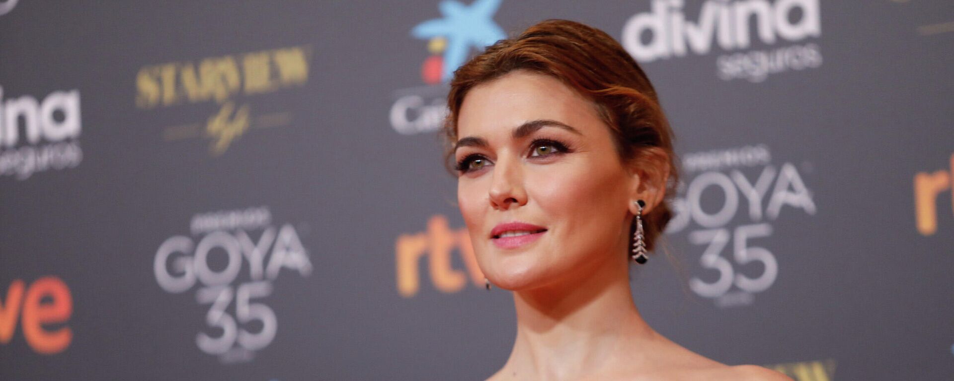 La actriz Marta Nieto en la alfombra roja de los Premios Goya 2021 La actriz Marta Nieto en la alfombra roja de los Premios Goya 2021 - Sputnik Mundo, 1920, 08.03.2021