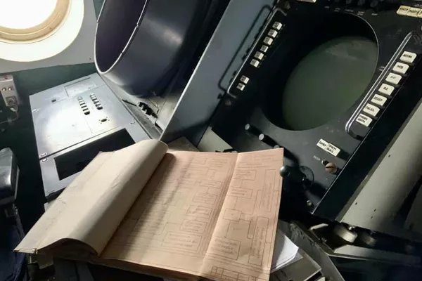 El interior del ekranoplano Lun El interior del ekranoplano Lun - Sputnik Mundo