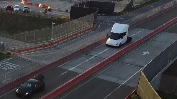 Camión Tesla Semi - Sputnik Mundo