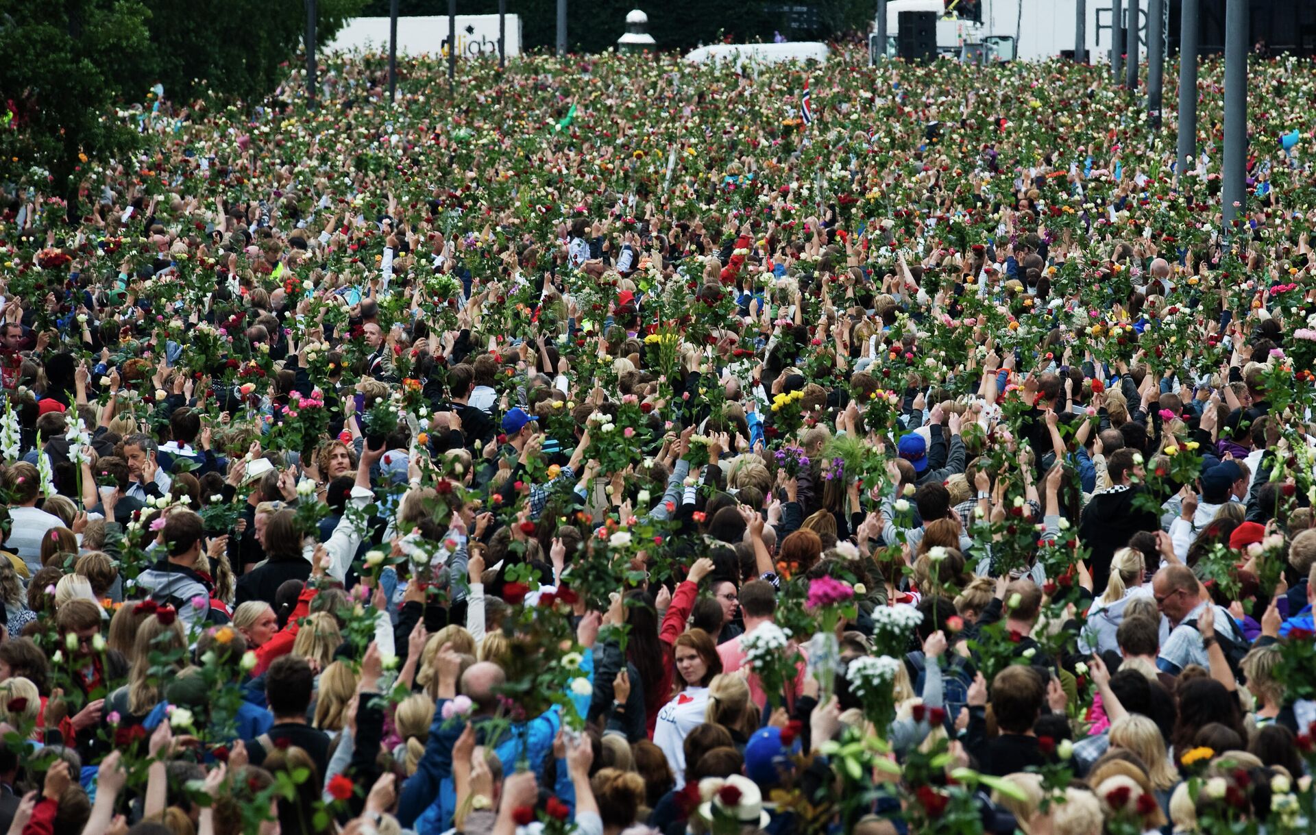 Marcha  en Oslo tras los atentados del 25 de julio de 2011 - Sputnik Mundo, 1920, 11.03.2021