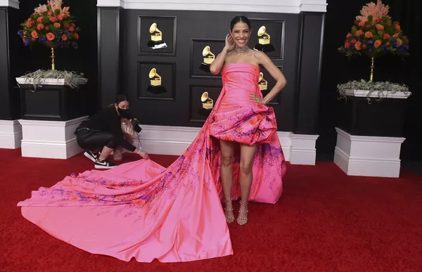 La cantante costarricense Debi Nova llega a los premios Grammy en Los Ángeles. La cantante costarricense Debi Nova llega a los premios Grammy en Los Ángeles. - Sputnik Mundo