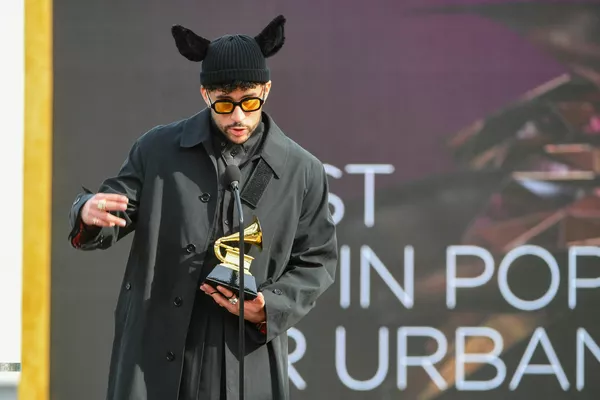 El álbum YHLQMDLG del cantante puertorriqueño Bad Bunny ganó el premio al mejor álbum de pop latino o urbano. El álbum YHLQMDLG del cantante puertorriqueño Bad Bunny ganó el premio al mejor álbum de pop latino o urbano. - Sputnik Mundo